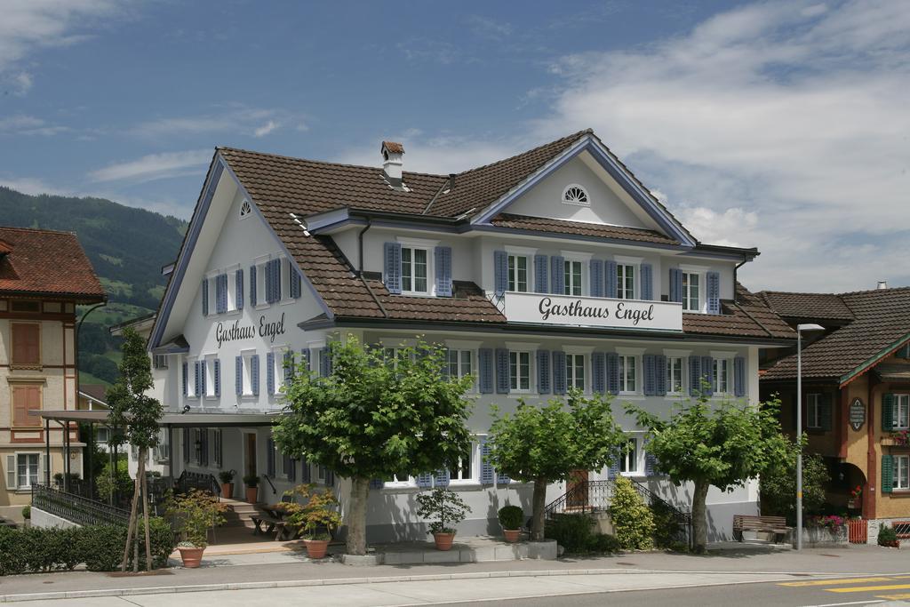 Gasthaus Engel Hotel Sachseln Exterior photo